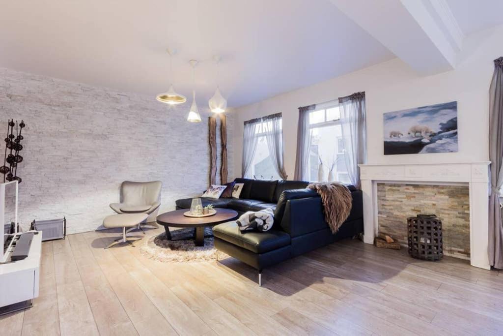 Superb Central Location, No Car Needed - Spacious Akureyri Eksteriør billede